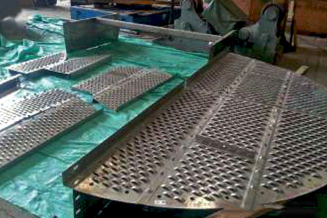 Trays and Internals for Process Towers